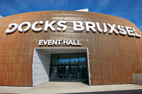 Pohled na logo z Docks Bruxsel Main Entrance — Stock fotografie