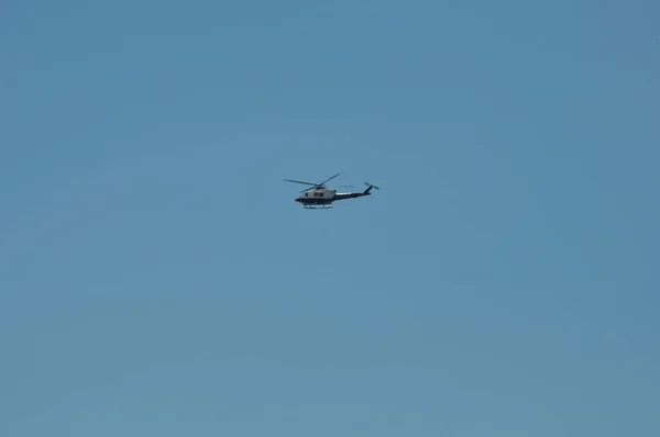 Helicopter Saving People Flight — Stock Photo, Image