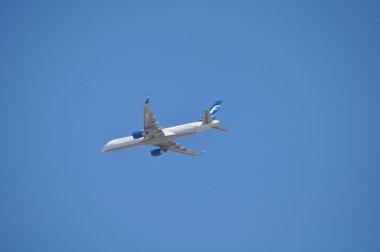 Uçak uçan yolcu uçağının