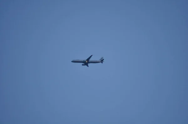 Verkehrsflugzeug — Stockfoto