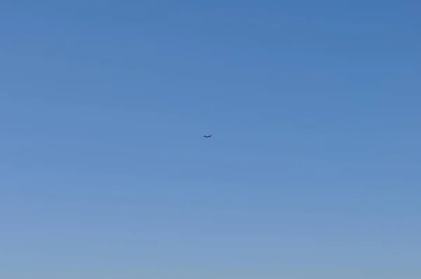 Uçak Uçan Yolcu Uçağının — Stok fotoğraf
