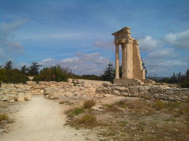 Kutsal Apollo Hylates Kıbrıs