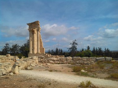 Kutsal Apollo Hylates Kıbrıs