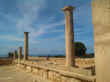 Kutsal Apollo Hylates Kıbrıs