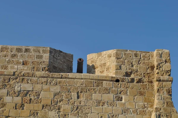 Kıbrıs 'taki Ortaçağ Larnaka Kalesi (Larnaka)