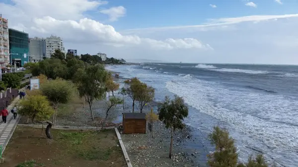 Kıbrıs'ta güzel Limasol Beach