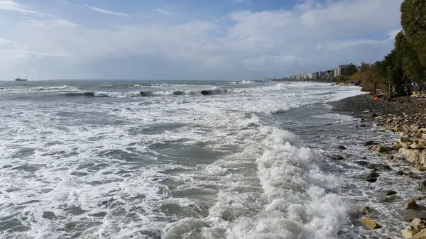 Kıbrıs'ta güzel Limasol Beach