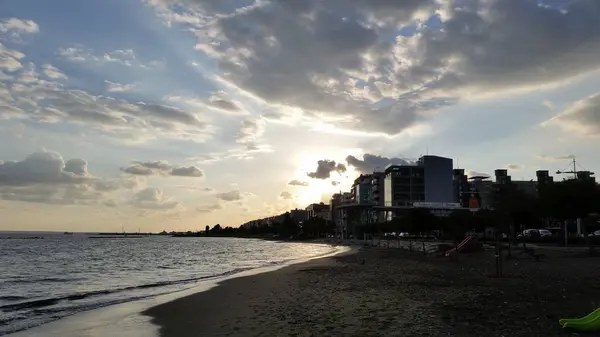 Kıbrıs'ta güzel Limasol Beach