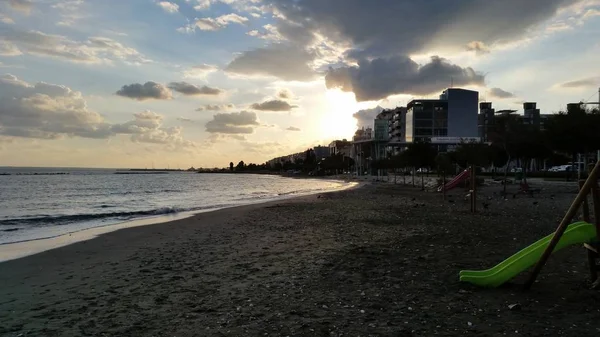 Kıbrıs'ta güzel Limasol Beach