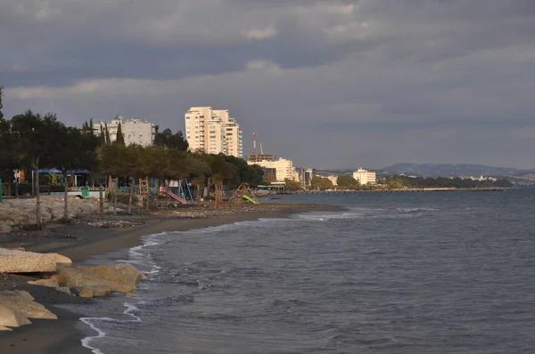 Kıbrıs'ta güzel Limasol Beach