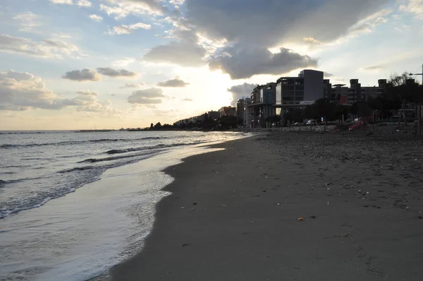 Kıbrıs'ta güzel Limasol Beach