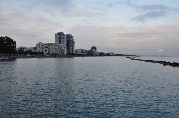 Kıbrıs'ta güzel Limasol Beach