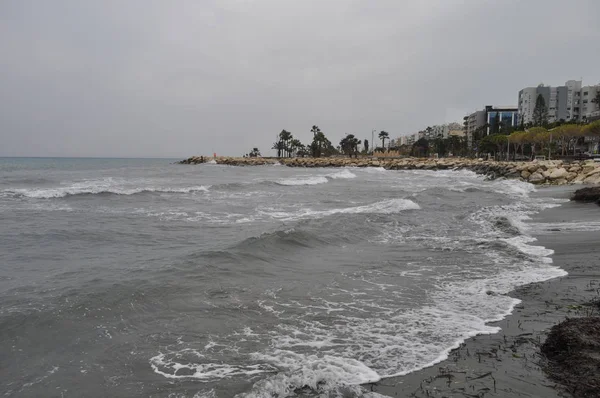 Kıbrıs'ta güzel Limasol Beach