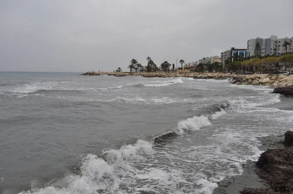 Kıbrıs'ta güzel Limasol Beach