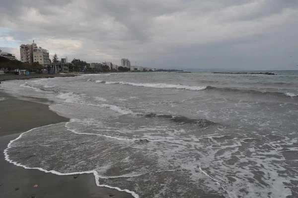 Kıbrıs'ta güzel Limasol Beach