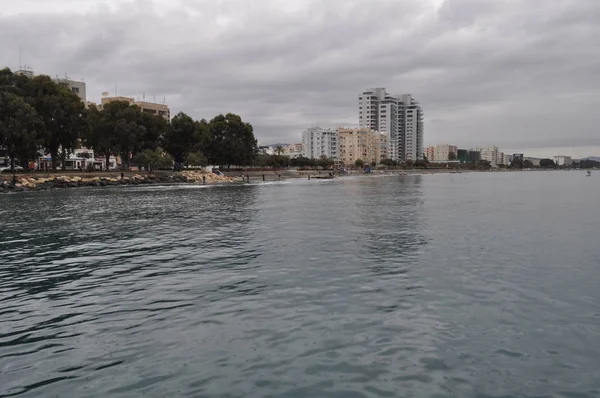 Kıbrıs'ta güzel Limasol Beach
