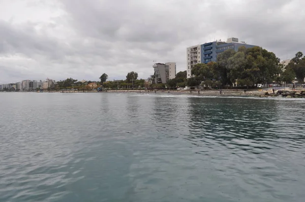 Kıbrıs'ta güzel Limasol Beach