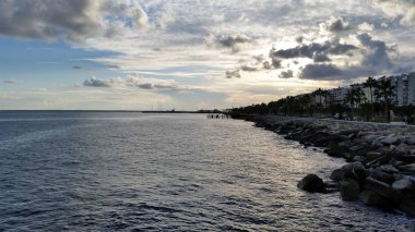 Kıbrıs'ta güzel Limasol Molos