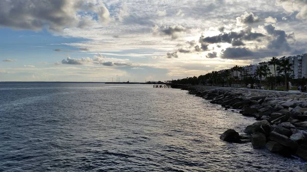 Kıbrıs'ta güzel Limasol Molos