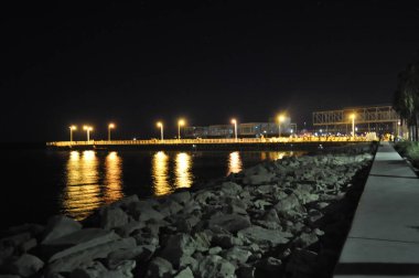 Kıbrıs 'ta Limasol Molos güzel bir gece