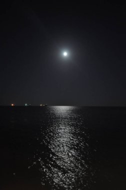 Kıbrıs 'ta Limasol Molos güzel bir gece