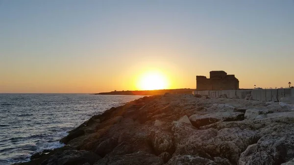 Güzel liman eski, kale Pafos Kıbrıs