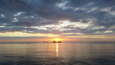 Kargo gemisi ulaşım