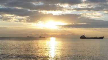 Kargo gemisi ulaşım