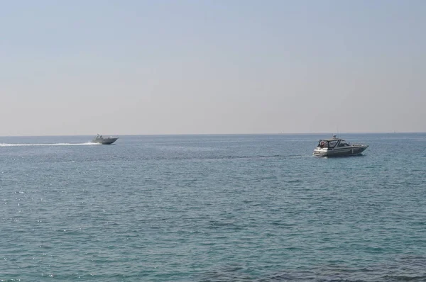 Açık denizde güzel tekne