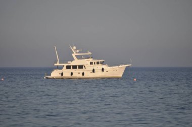 Açık denizde güzel Lüks Yat