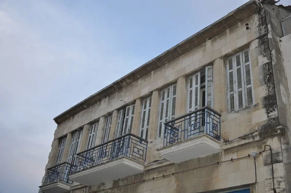 Kıbrıs'ta Limasol bina güzel eski