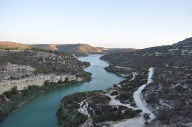Kıbrıs'ta güzel Episkopi Barajı