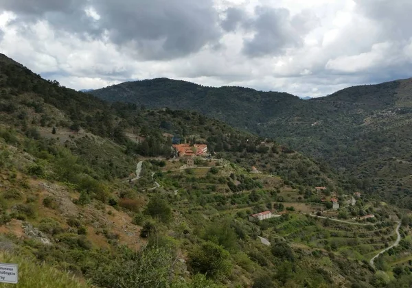Gün Batımında Arka Planda Kıbrıs Masif Güzel Doğal Dağ Manzara — Stok fotoğraf