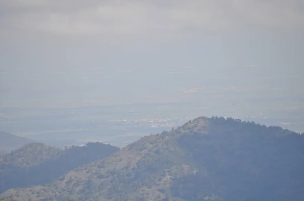 Het Prachtige Natuurlijke Berglandschap Het Cypriotische Massief Achtergrond Bij Zonsondergang — Stockfoto