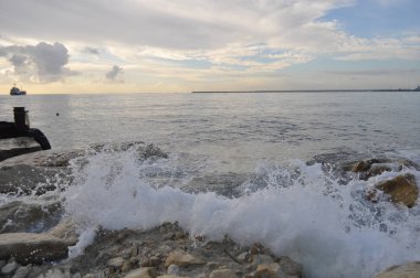 Güzel doğal deniz manzarası