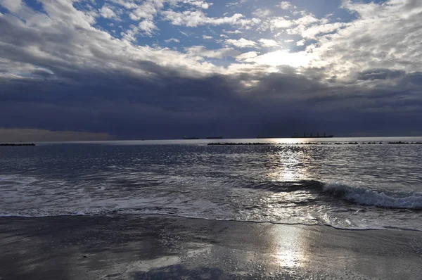 Güzel doğal deniz manzarası