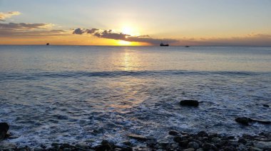 Güzel gün batımı doğal deniz manzara