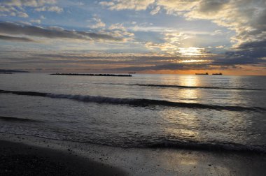 Güzel gün batımı doğal deniz manzara