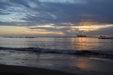 Güzel gün batımı doğal deniz manzara