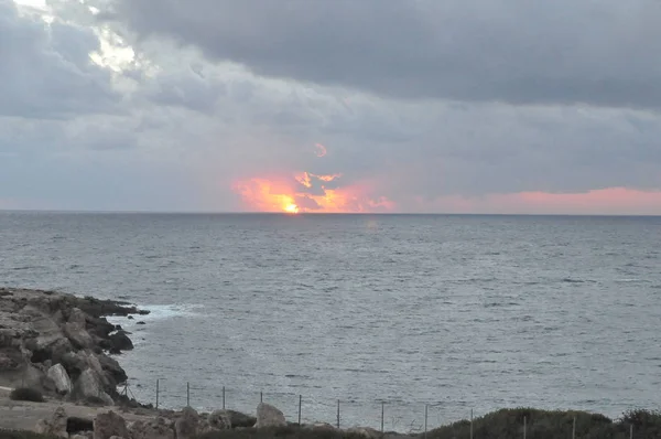Die Wunderschöne Natürliche Meereslandschaft Bei Sonnenuntergang — Stockfoto