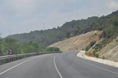 Güzel manzara yol