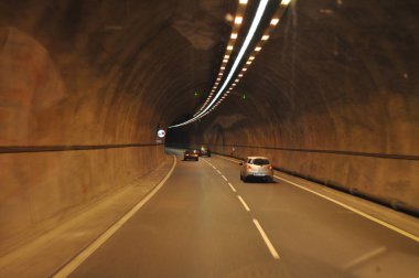 Küçük Tünel yolu
