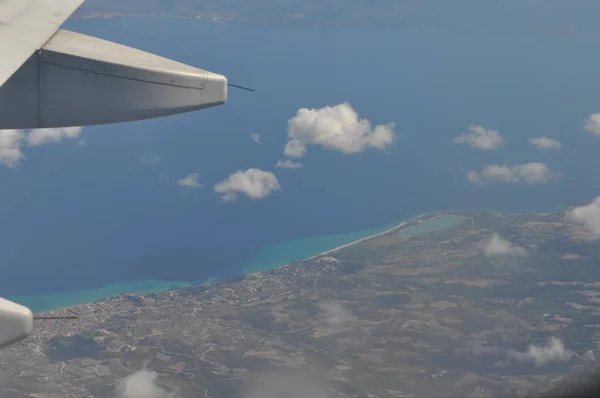 Hermosa Vista Desde Ventana Del Avión Grecia Laguna Glarokavos —  Fotos de Stock