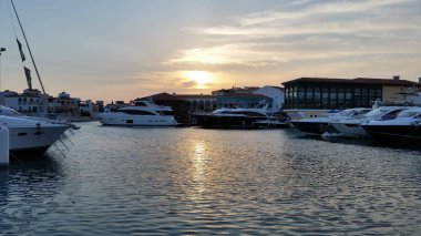 Kıbrıs'ta güzel Limasol Marina