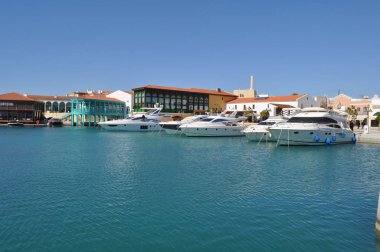 Kıbrıs'ta güzel Limasol Marina