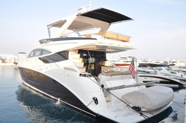 Kıbrıs'ta güzel Limasol Marina