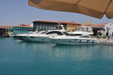 Kıbrıs'ta güzel Limasol Marina