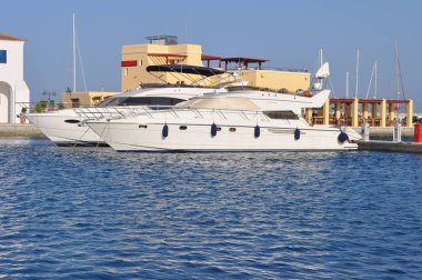 Kıbrıs'ta güzel Limasol Marina