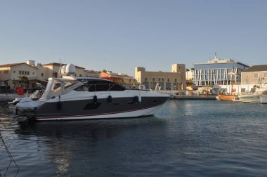 Kıbrıs'ta güzel Limasol Marina