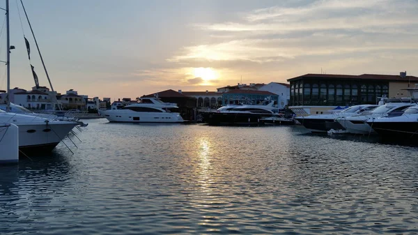 Kıbrıs Güzel Limasol Marina — Stok fotoğraf